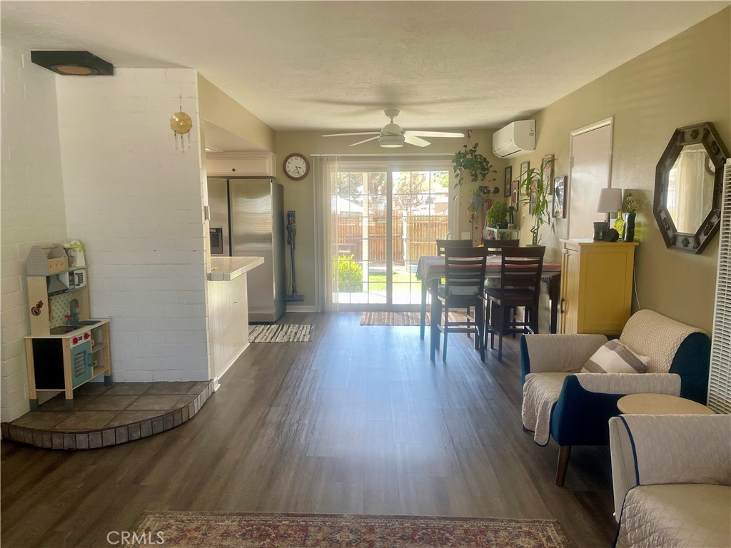 9372 Peach Avenue Property Photo 2