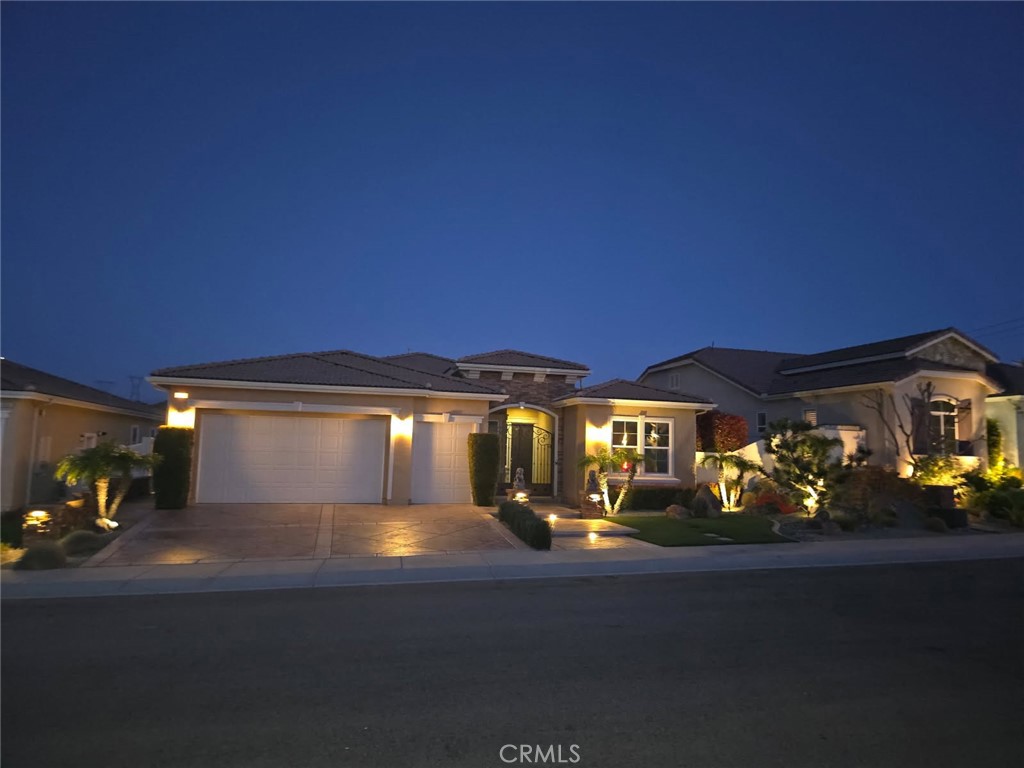 460 Whitney Peak Property Photo 1