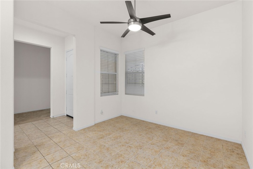 460 Whitney Peak Property Photo 13