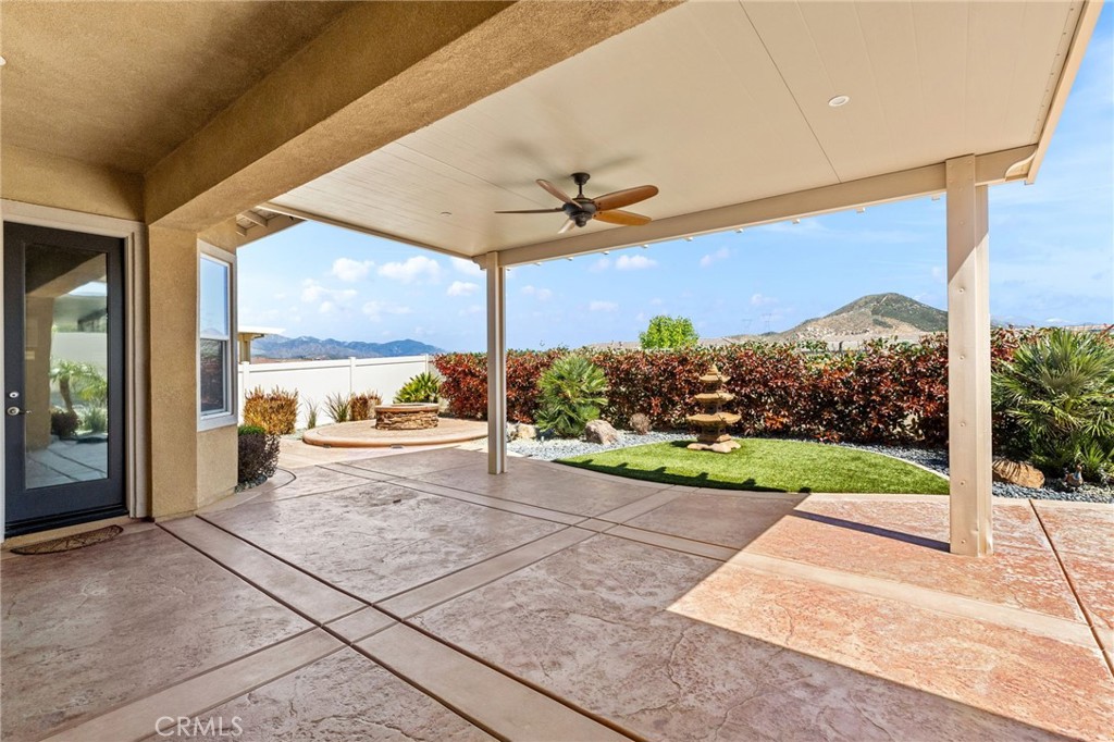 460 Whitney Peak Property Photo 25