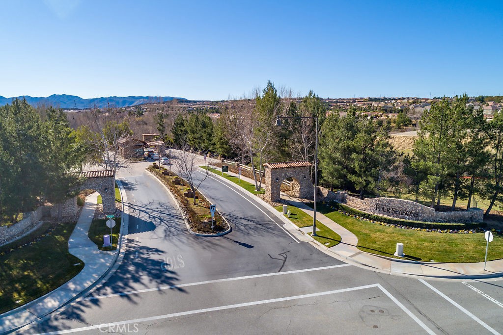 460 Whitney Peak Property Photo 35