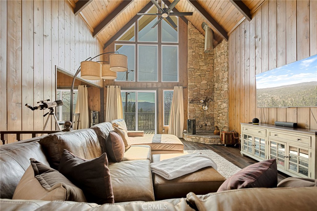 27994 W Shore Road Property Photo 1
