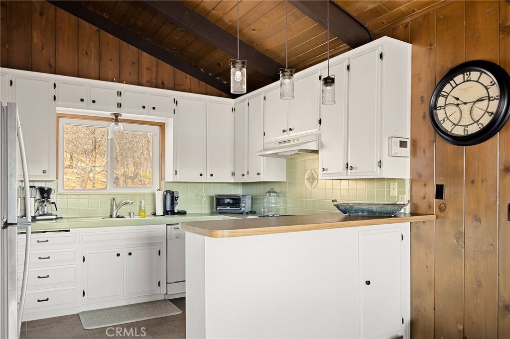 27994 W Shore Road Property Photo 4