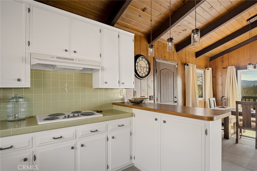 27994 W Shore Road Property Photo 10
