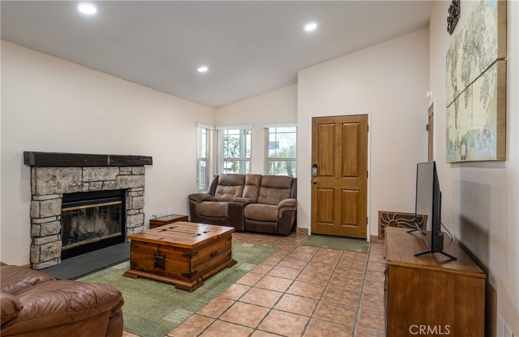 26301 Cardigan Place Property Photo 7