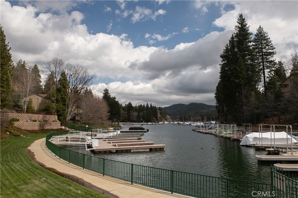 27539 Meadow Cove Court Property Photo 28