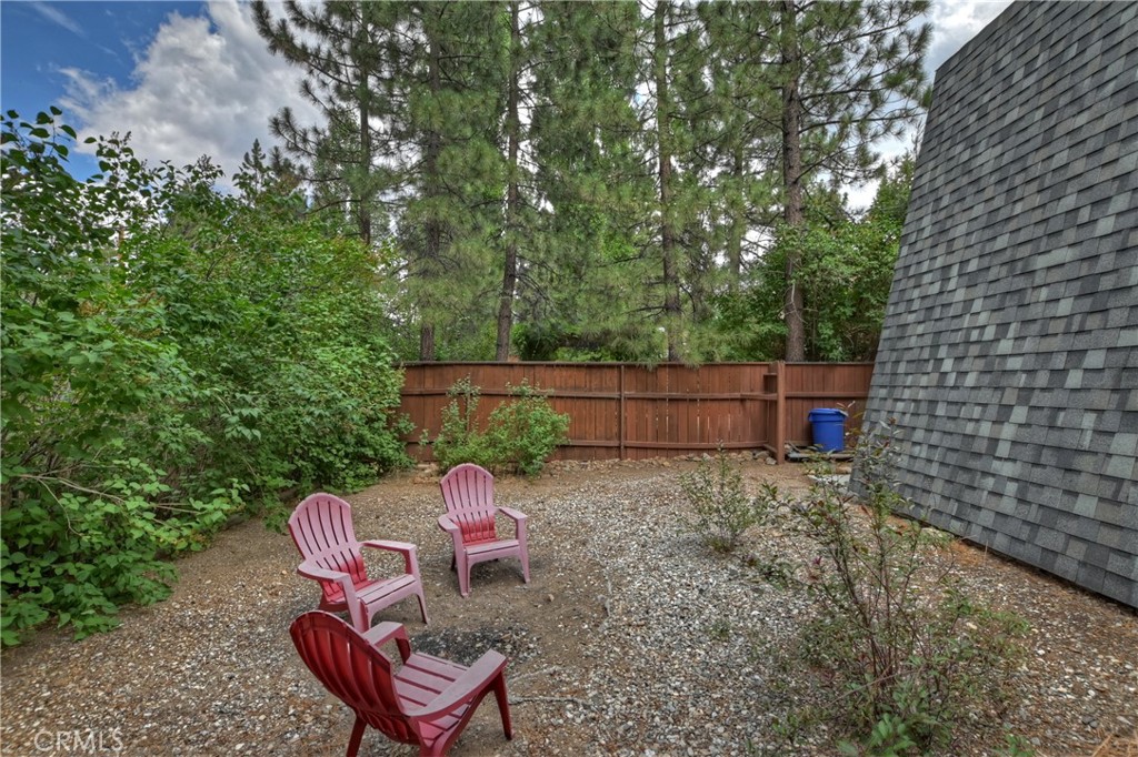 317 W Aeroplane Boulevard Property Photo 7