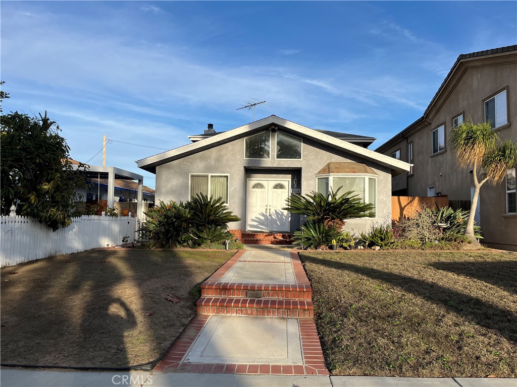 1004 Arlington Avenue Property Photo