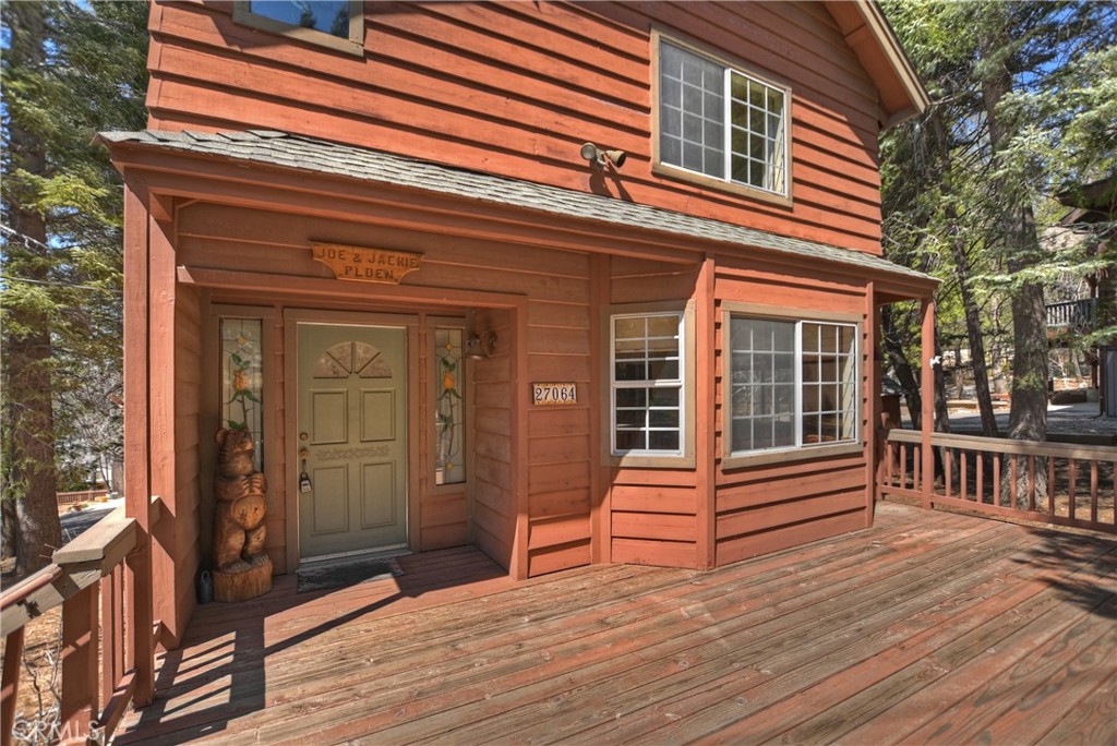 27064 Everest Road Property Photo