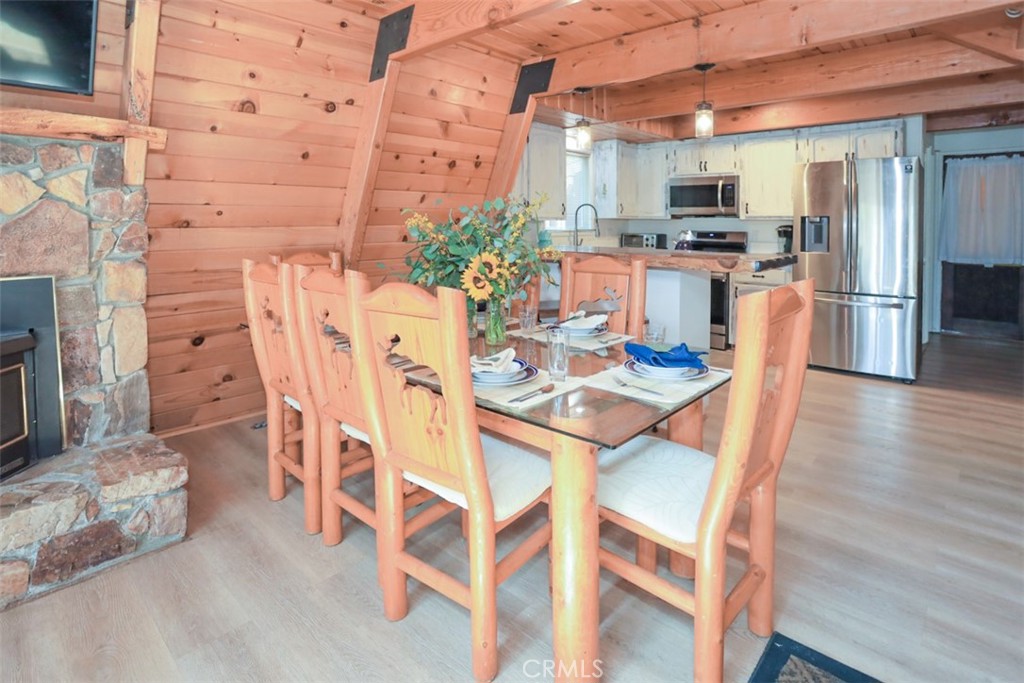 1019 Feather Mountain Drive Property Photo 27