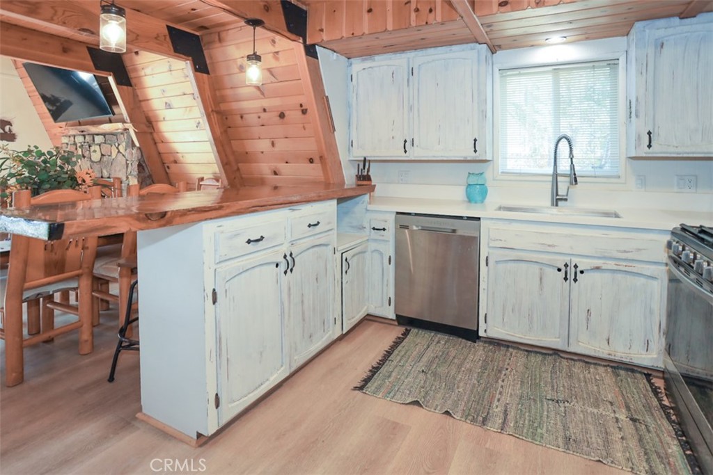 1019 Feather Mountain Drive Property Photo 39
