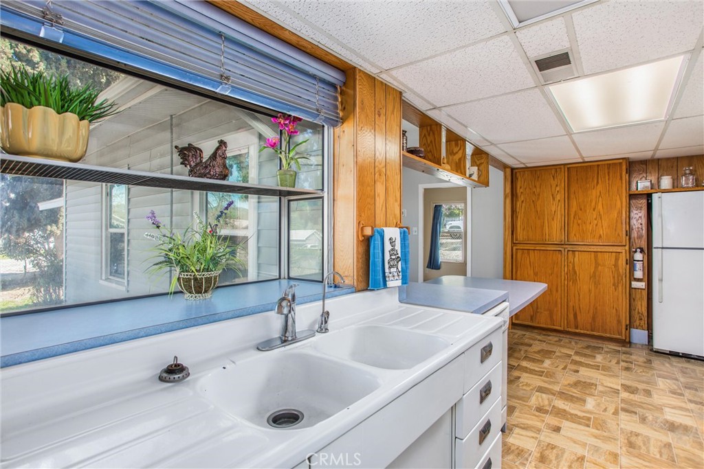 35155 Avenue C Property Photo 14