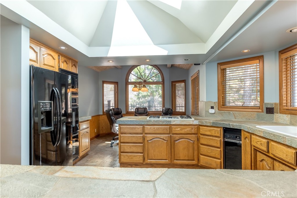 599 Cove Drive Property Photo 11