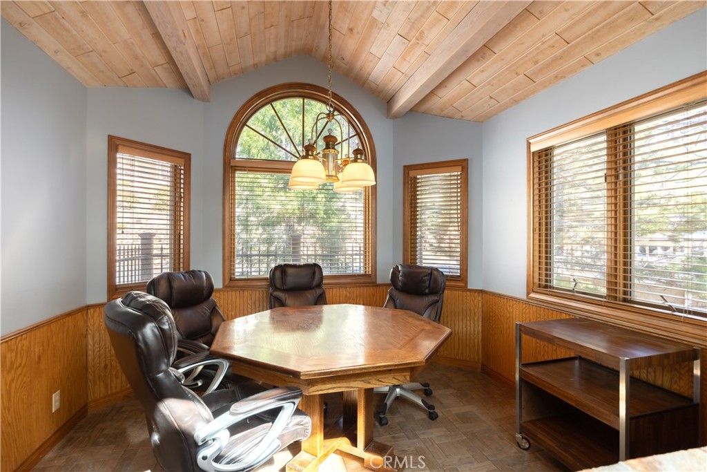 599 Cove Drive Property Photo 14