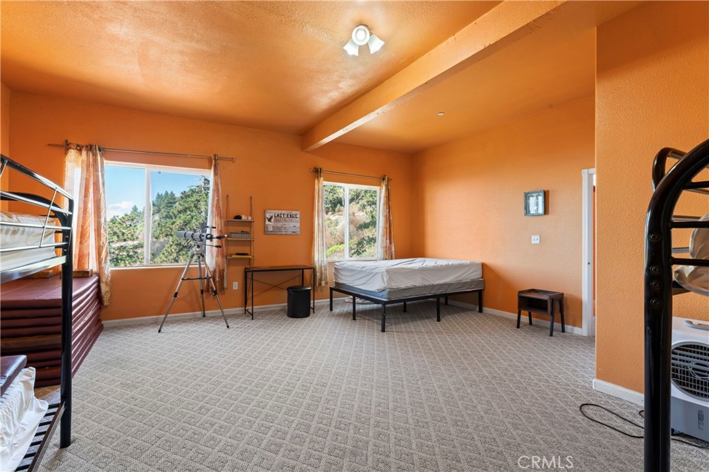 2745 Deer Creek Drive Property Photo 8