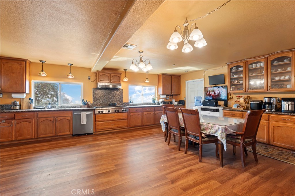 2745 Deer Creek Drive Property Photo 13