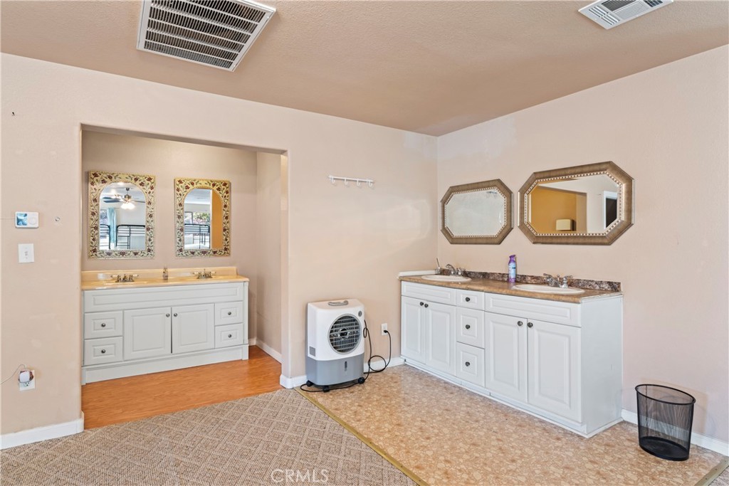 2745 Deer Creek Drive Property Photo 32