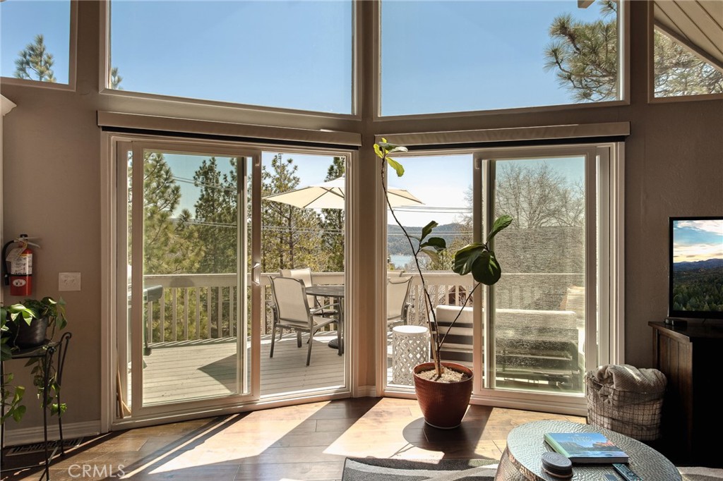 27482 Matterhorn Drive Property Photo 8