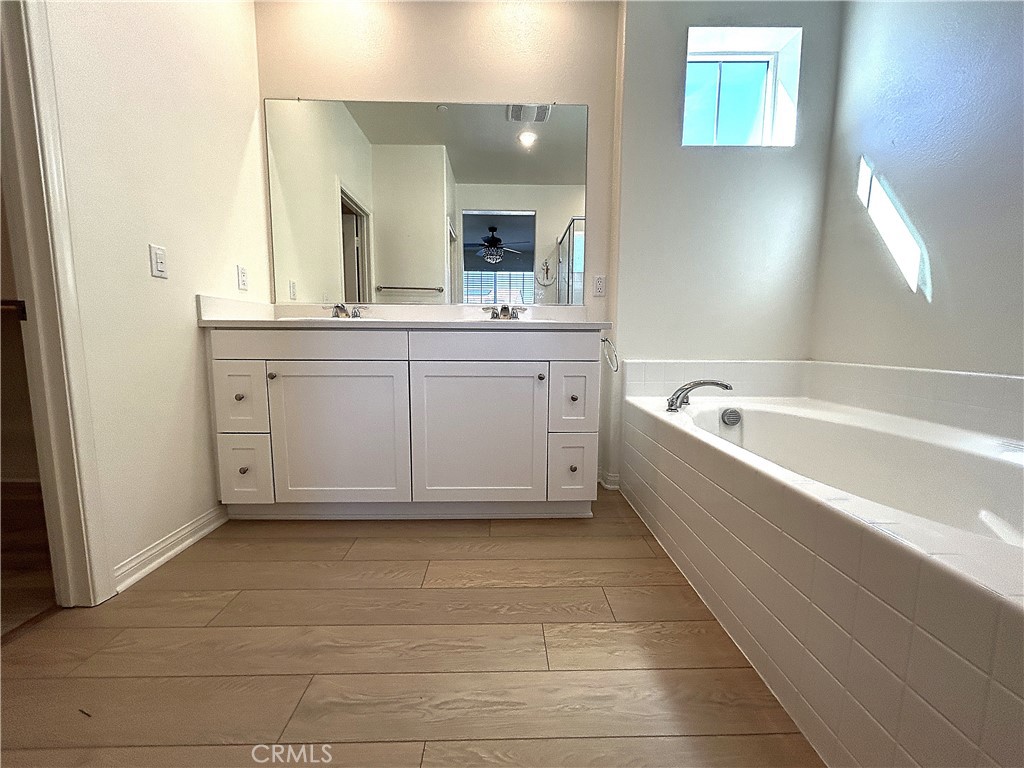 16570 Wyndham Lane 6 Property Photo 16