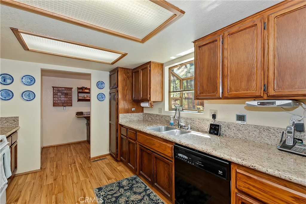 850 Alpenweg Drive Property Photo 7