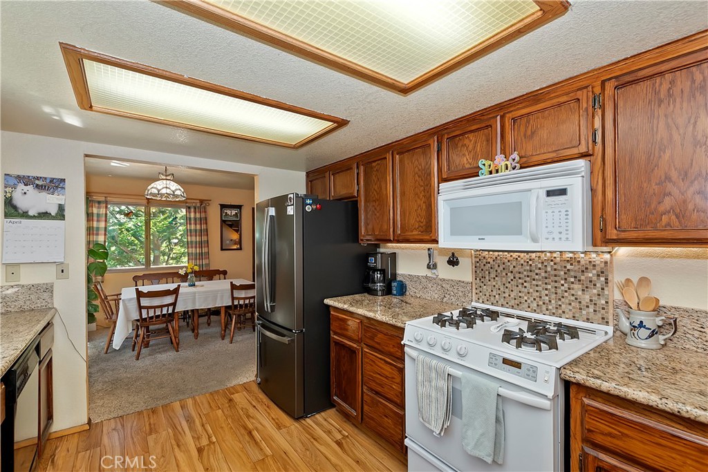 850 Alpenweg Drive Property Photo 10