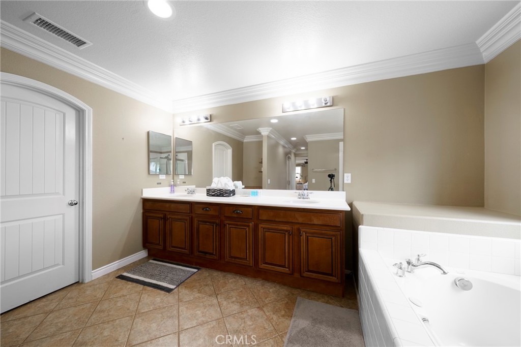 1639 Tivoli Street Property Photo 39