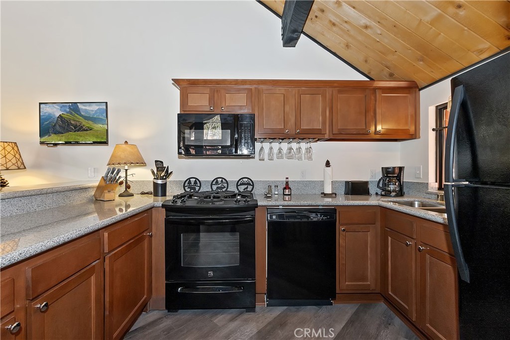 41935 Switzerland Drive 100 Property Photo 17