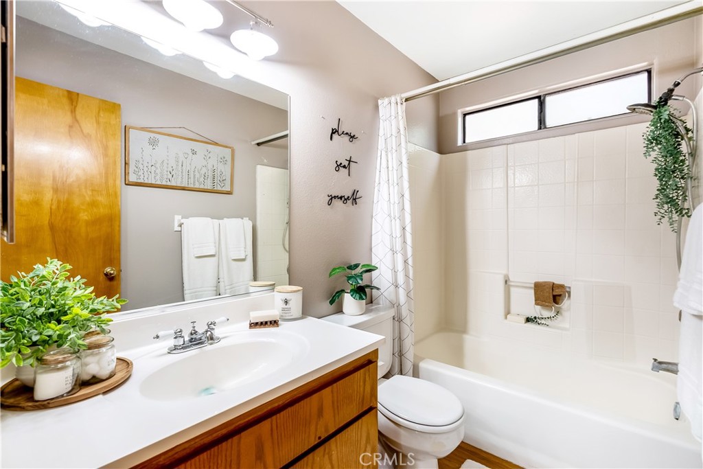 862 Strawberry Peak Road Property Photo 18