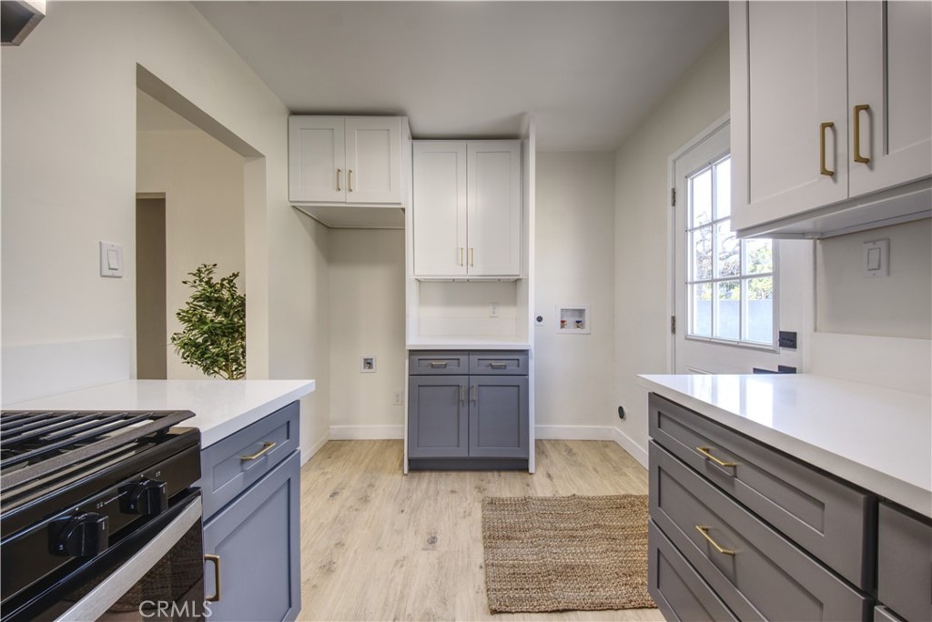 670 W 31st Street Property Photo 5
