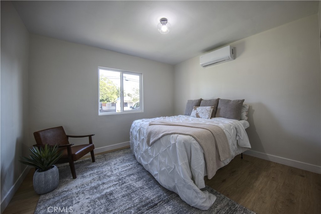 670 W 31st Street Property Photo 10