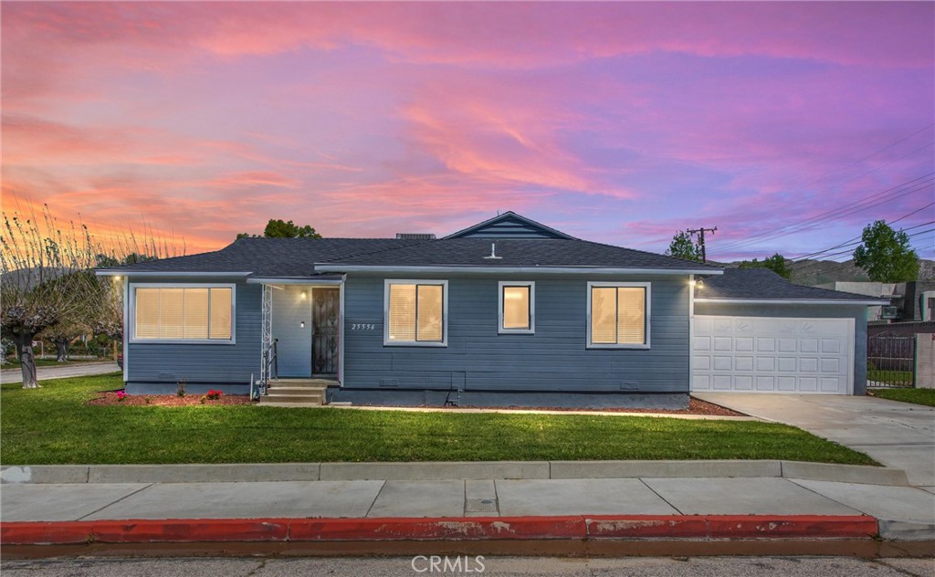 25556 Lynwood Drive Property Photo 1