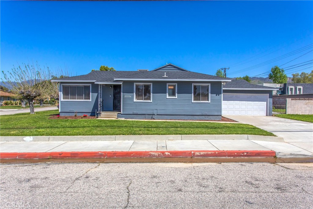 25556 Lynwood Drive Property Photo 4