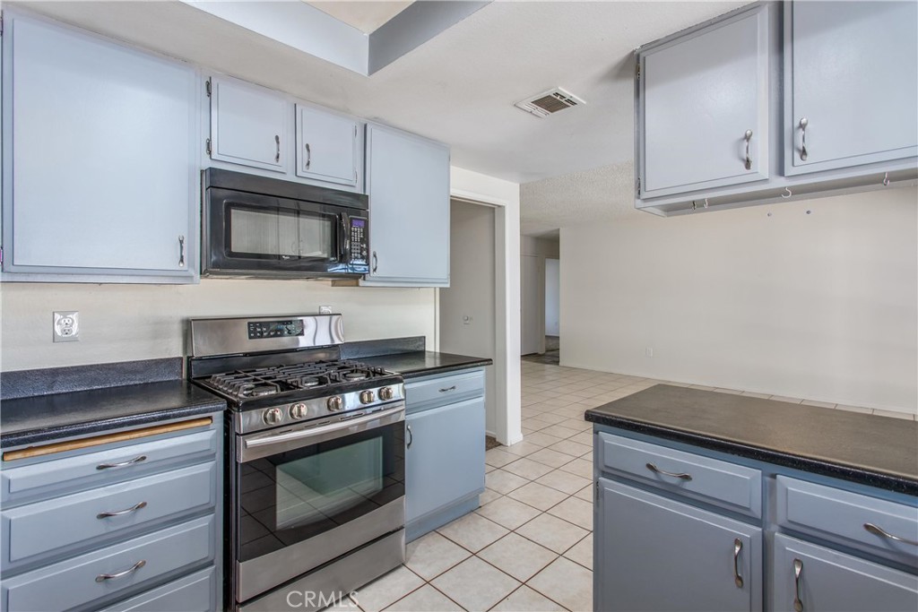 417 Lakeside Avenue Property Photo 11