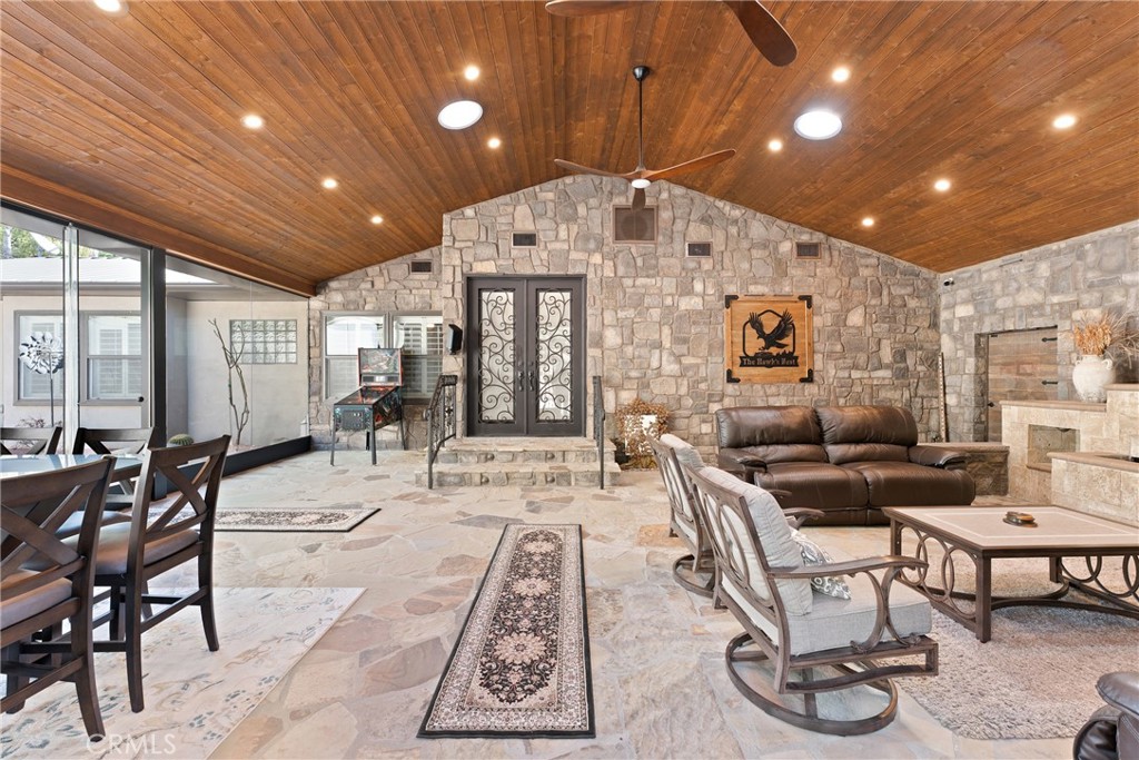 30452 Live Oak Canyon Road Property Photo 15