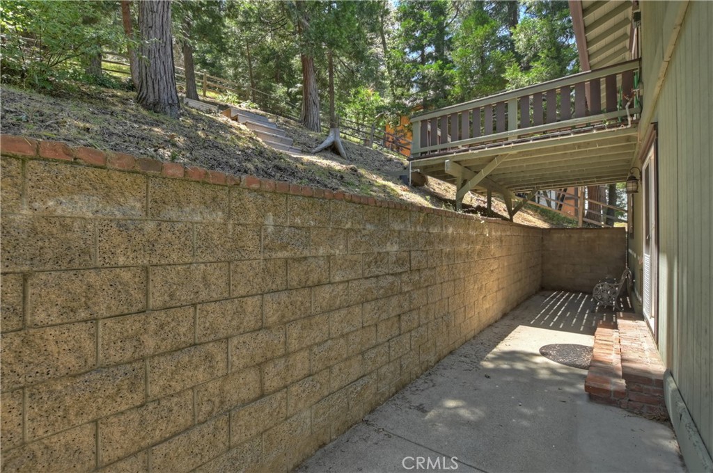 1208 Jungfrau Drive Property Photo 4