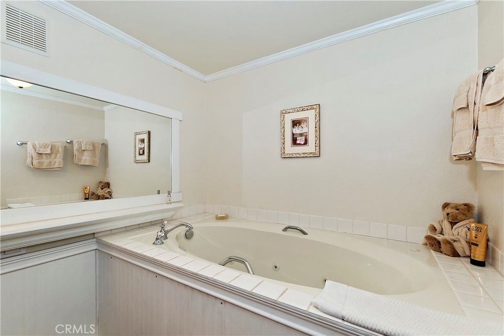 1208 Jungfrau Drive Property Photo 15