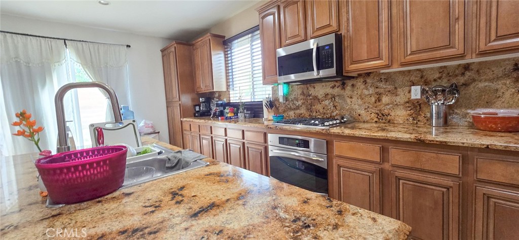 37280 Parkway Drive Property Photo 7