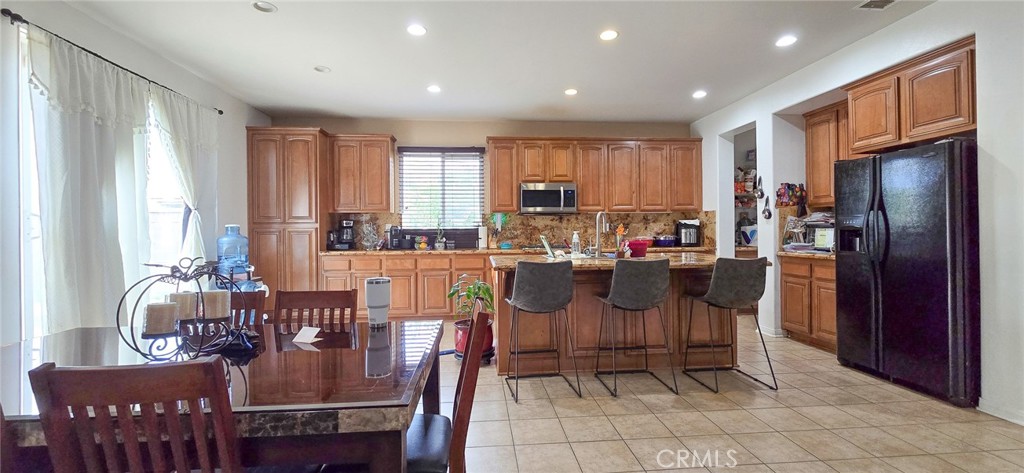 37280 Parkway Drive Property Photo 8