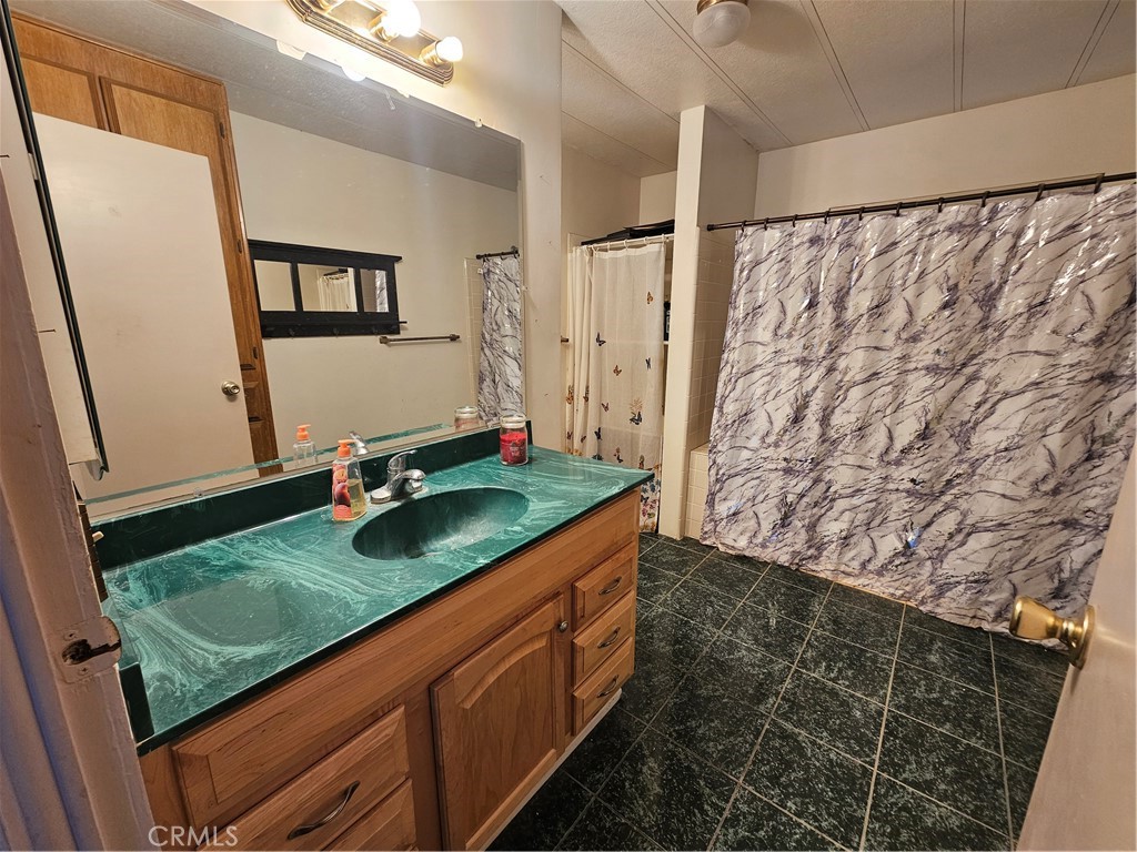 626 N Dearborn Street 201 Property Photo 3