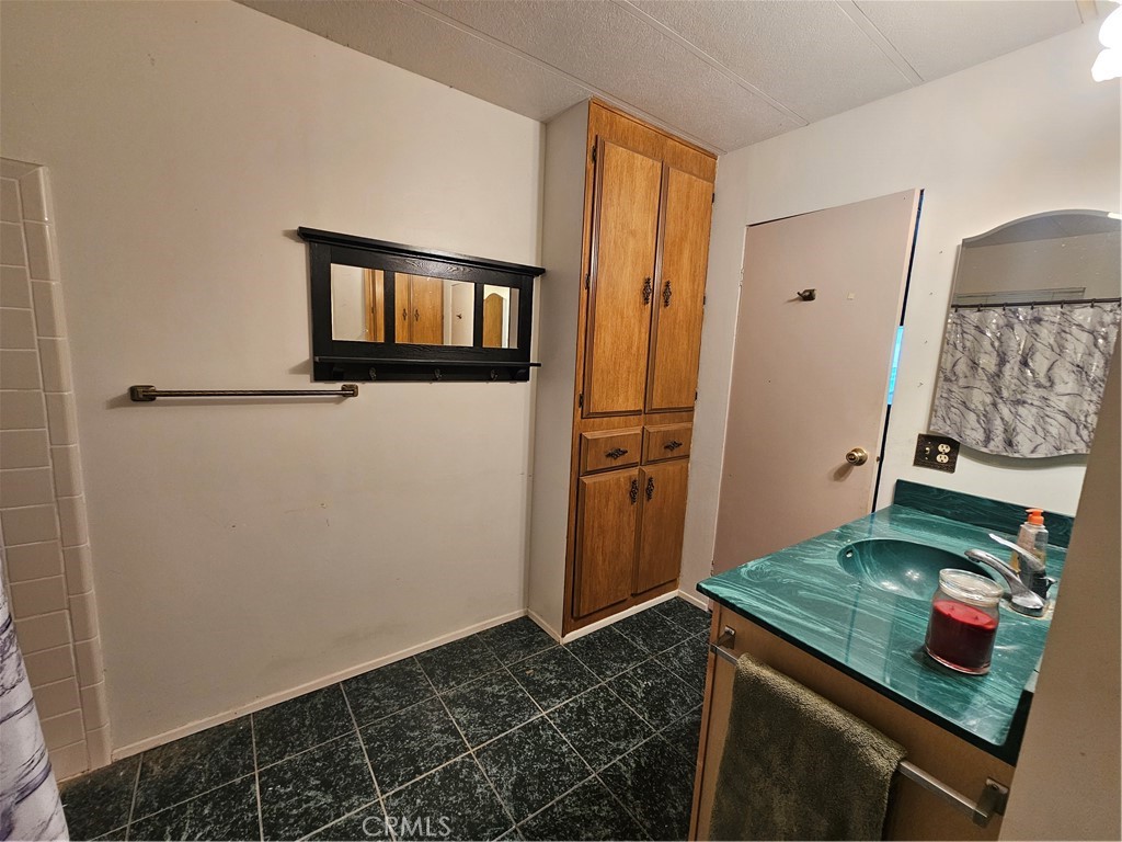 626 N Dearborn Street 201 Property Photo 5