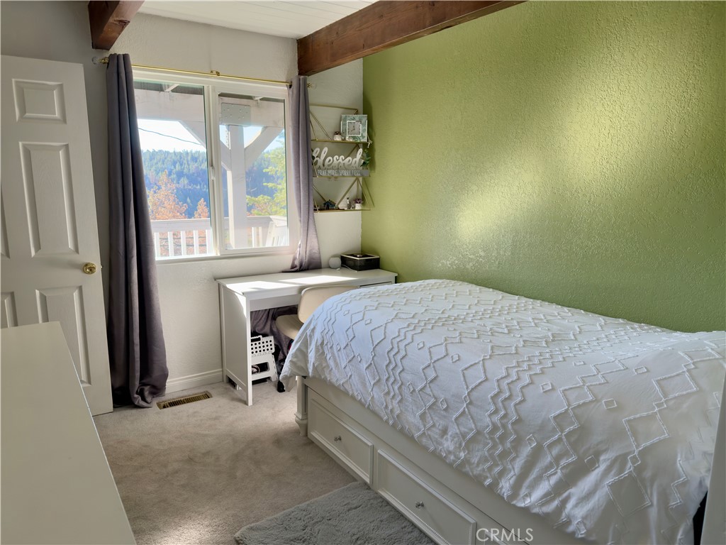 31930 Pine Cone Drive Property Photo 9