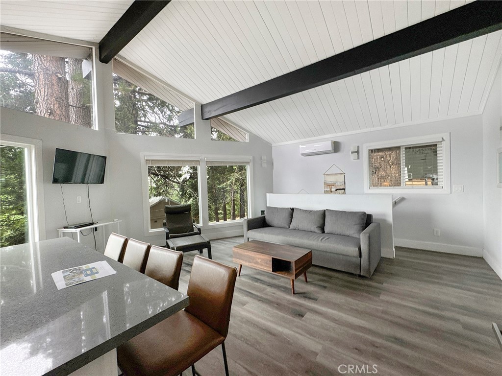 30904 Live Oak Drive Property Photo 9