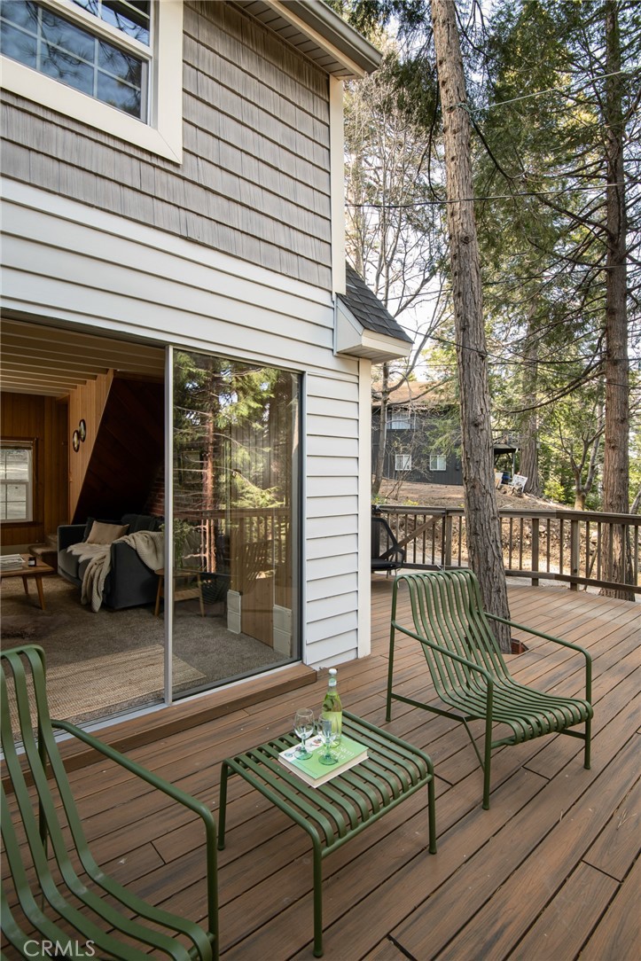 664 E Victoria Court Property Photo 17