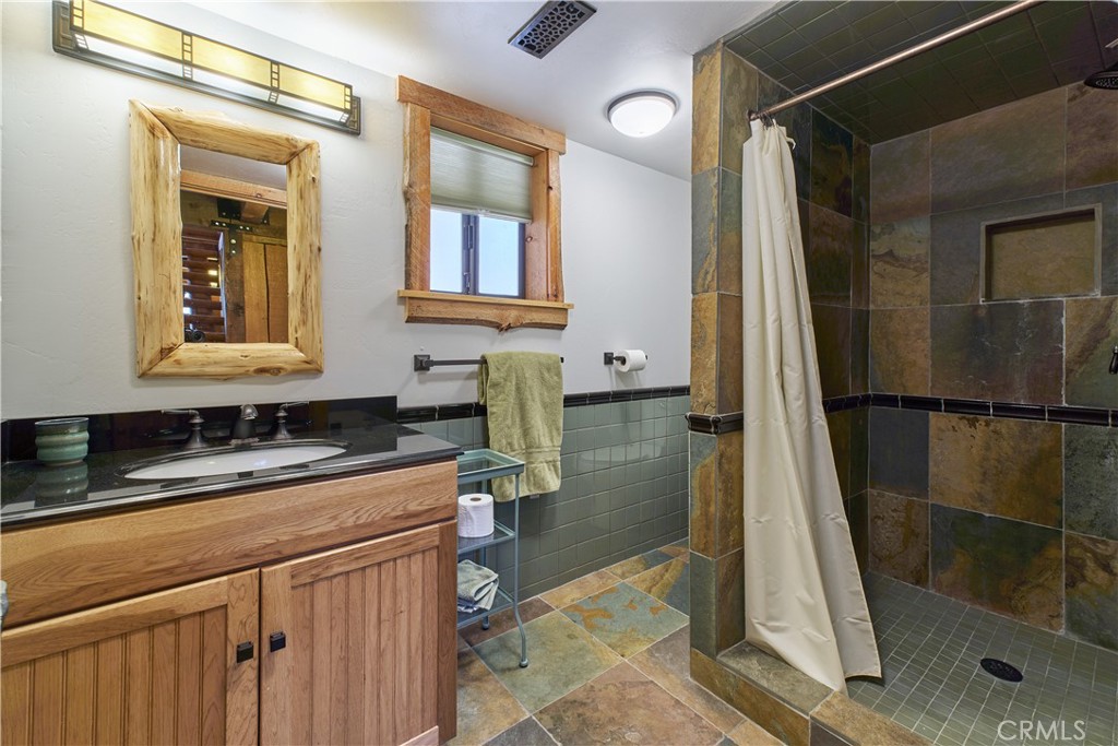 1315 Shasta Court Property Photo 20