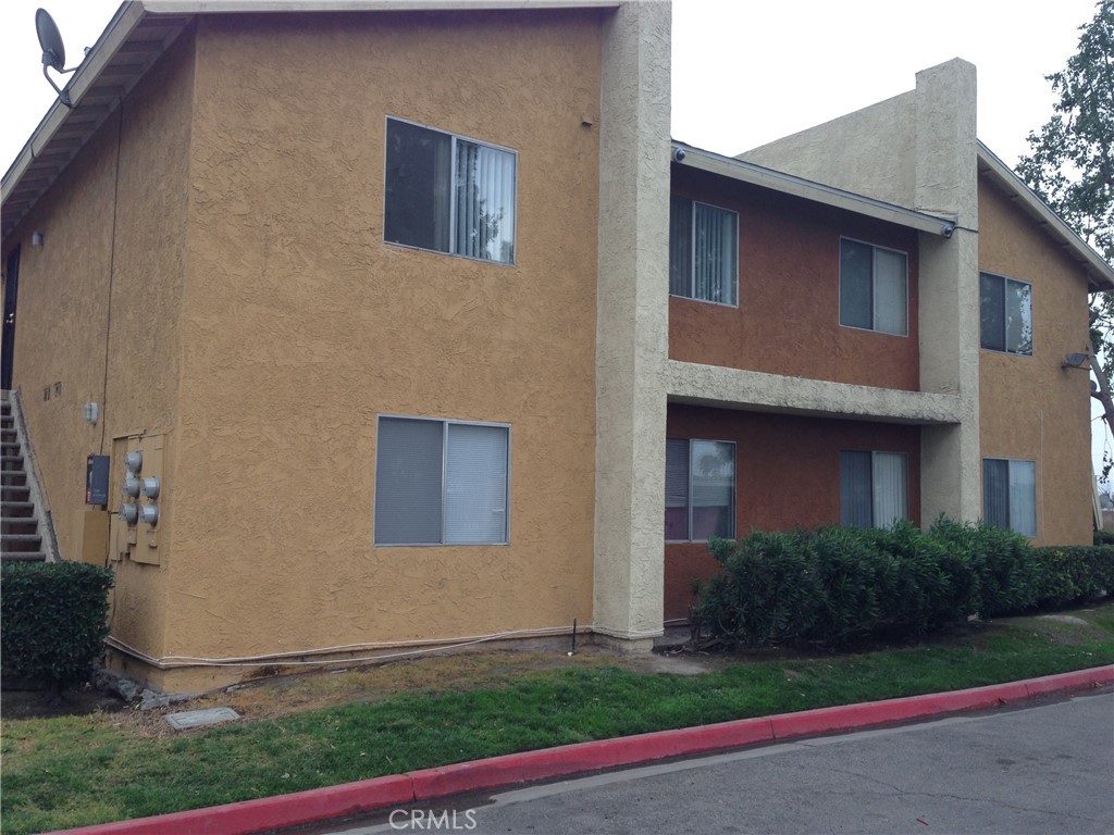 1025 N Tippecanoe Avenue 215 Property Photo