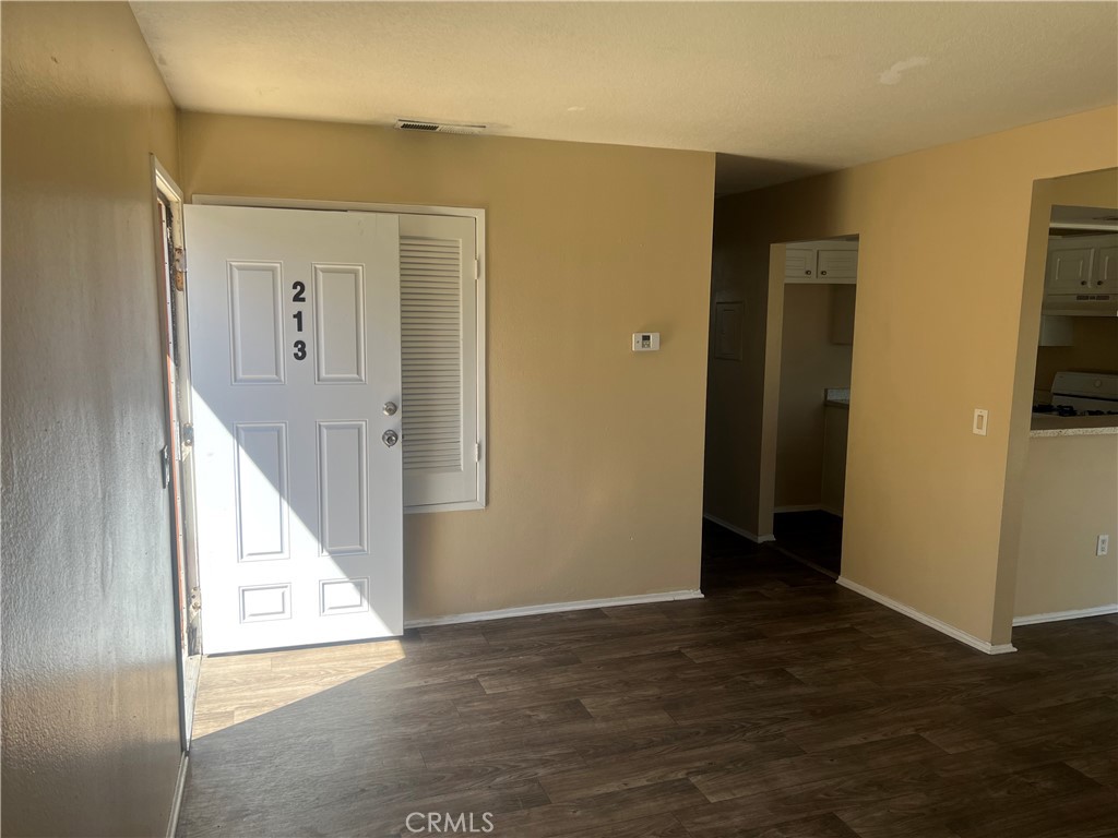 1025 N Tippecanoe Avenue Property Photo 5