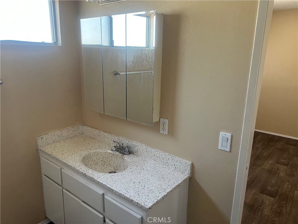 1025 N Tippecanoe Avenue Property Photo 11