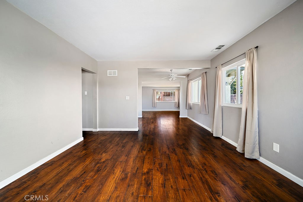 6638 Lilac Avenue Property Photo 3
