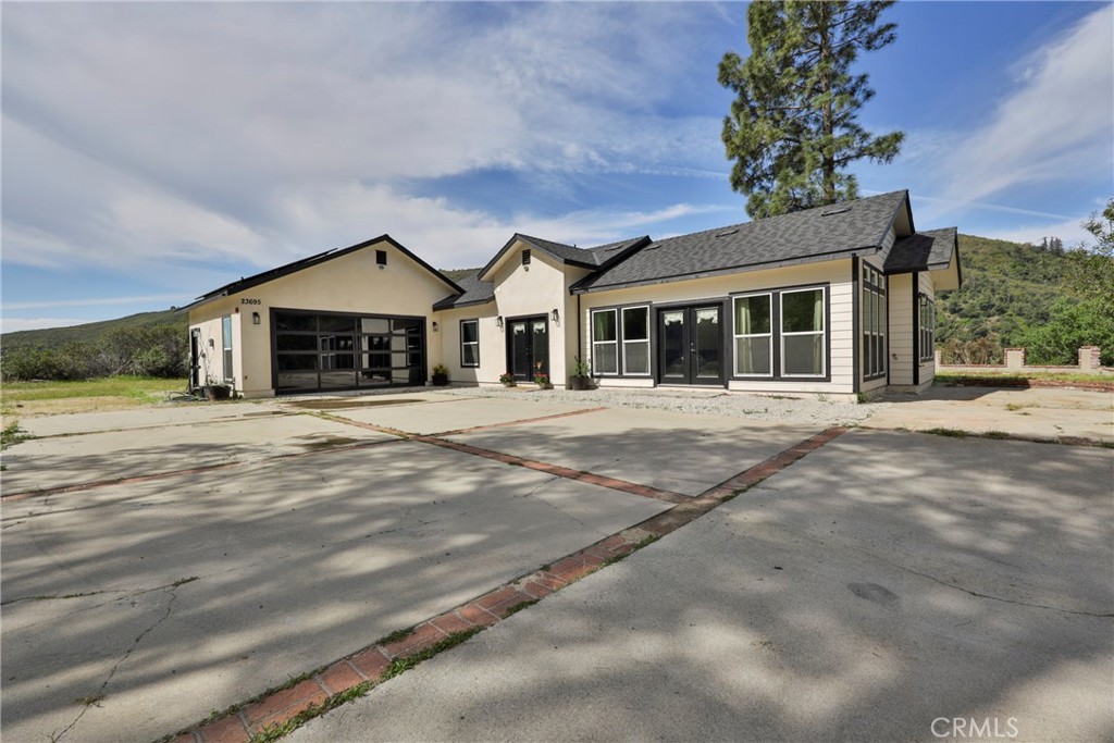 23695 Hillview Road Property Photo