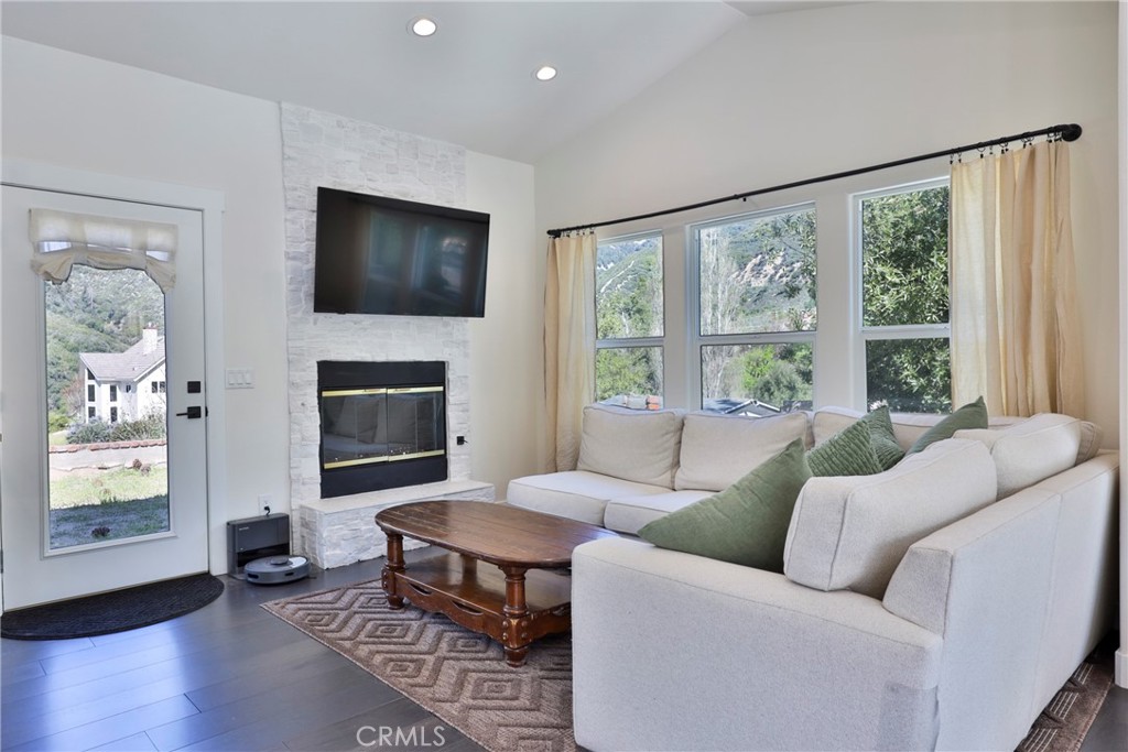 23695 Hillview Road Property Photo 4